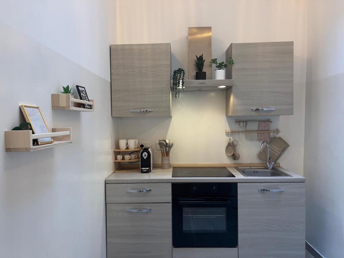 Regina Milano In Porta Romana 3 - Sky Tv, Wifi & Breakfast Box Apartman Kültér fotó