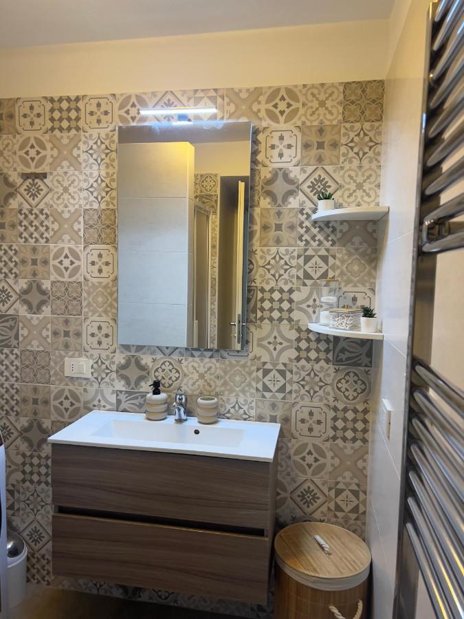 Regina Milano In Porta Romana 3 - Sky Tv, Wifi & Breakfast Box Apartman Kültér fotó