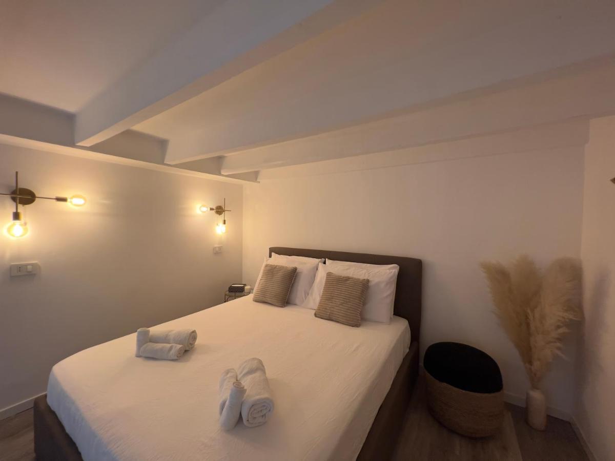 Regina Milano In Porta Romana 3 - Sky Tv, Wifi & Breakfast Box Apartman Kültér fotó